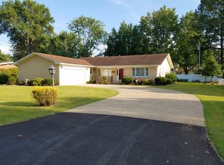 504 W 6th St, Benton, IL 62812