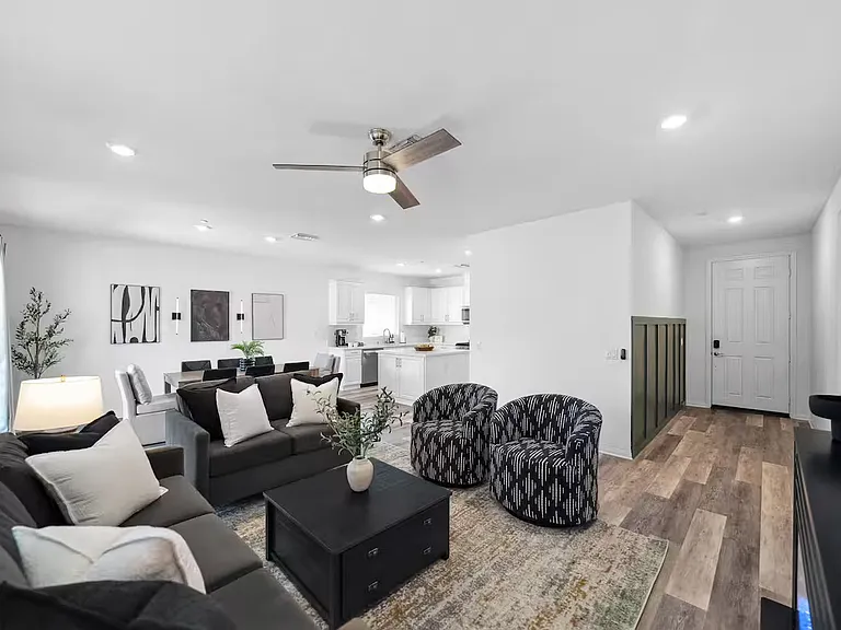 7906 Montecito Ln — Photo 9
