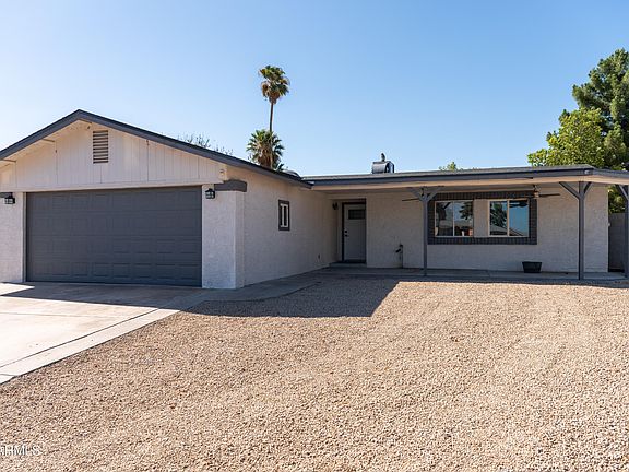 3rd image of 922 W Angela Drive