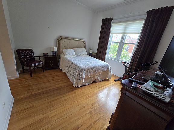 5th image of 1944 N Damen Ave #2B