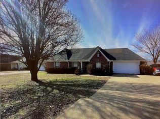 5215 Pear Dr, Southaven, MS 38671