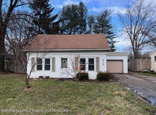 918 R G Curtiss Ave, Lansing, MI 48911