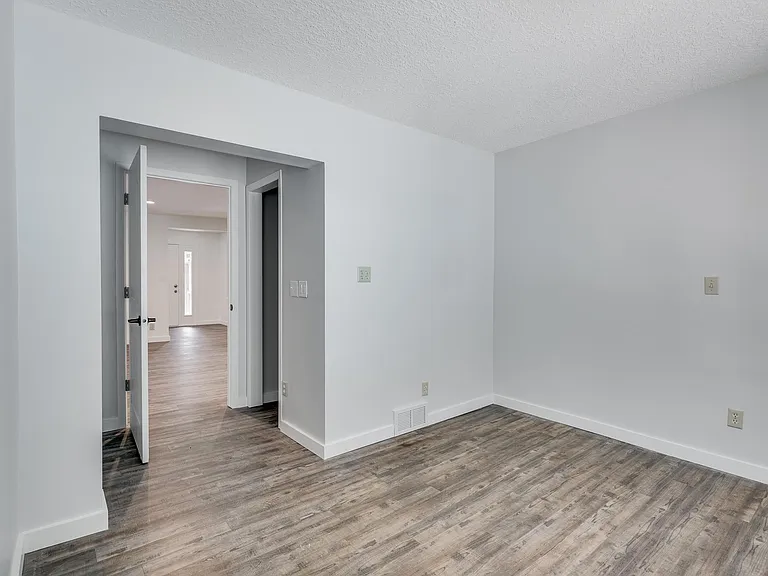 2422 Howard St NE #1 — Photo 19