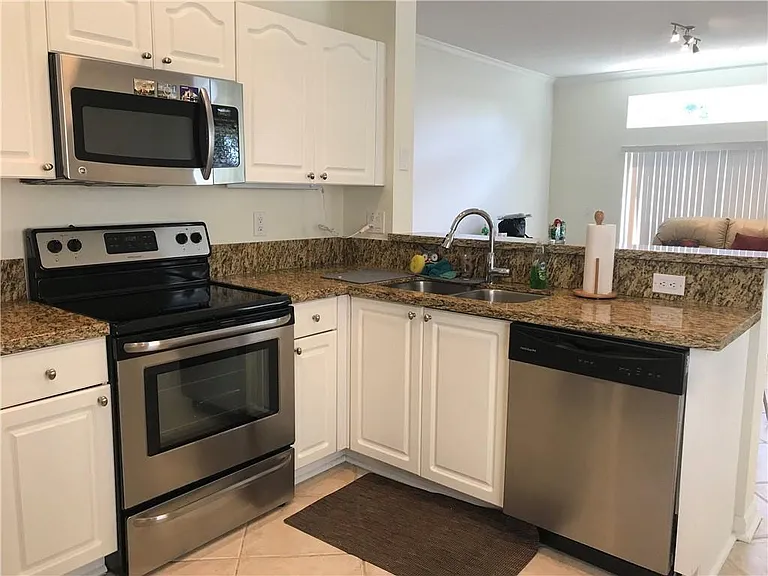 1118 Chinaberry Dr #0 — Photo 20