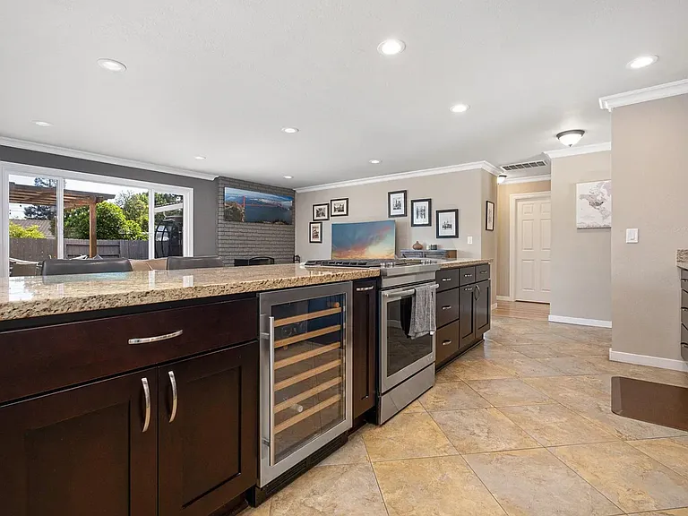 1666 Clayton Way — Photo 3