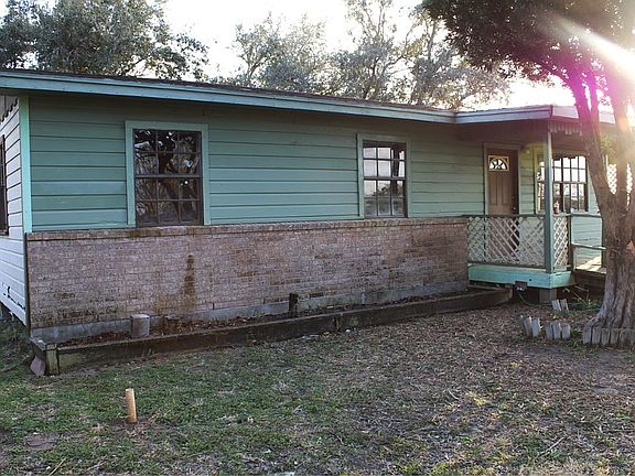 4th image of 17402 Roberts Ave