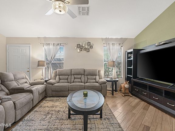 5th image of 10902 E ARCADIA Avenue