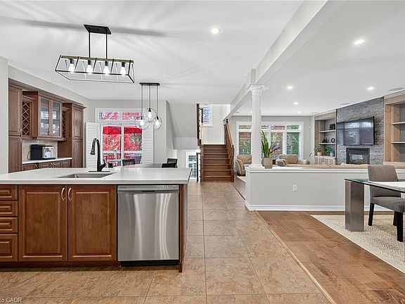 5th image of 181 Springview Dr