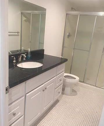 3rd image of 140 Lakeview Dr APT 108