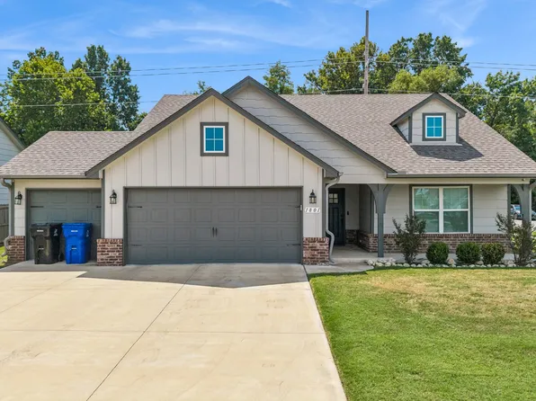 1801 E Winston St, Broken Arrow, OK 74011