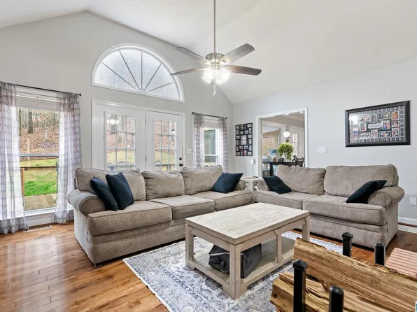 110 Heritage Pl, Springville, AL 35146