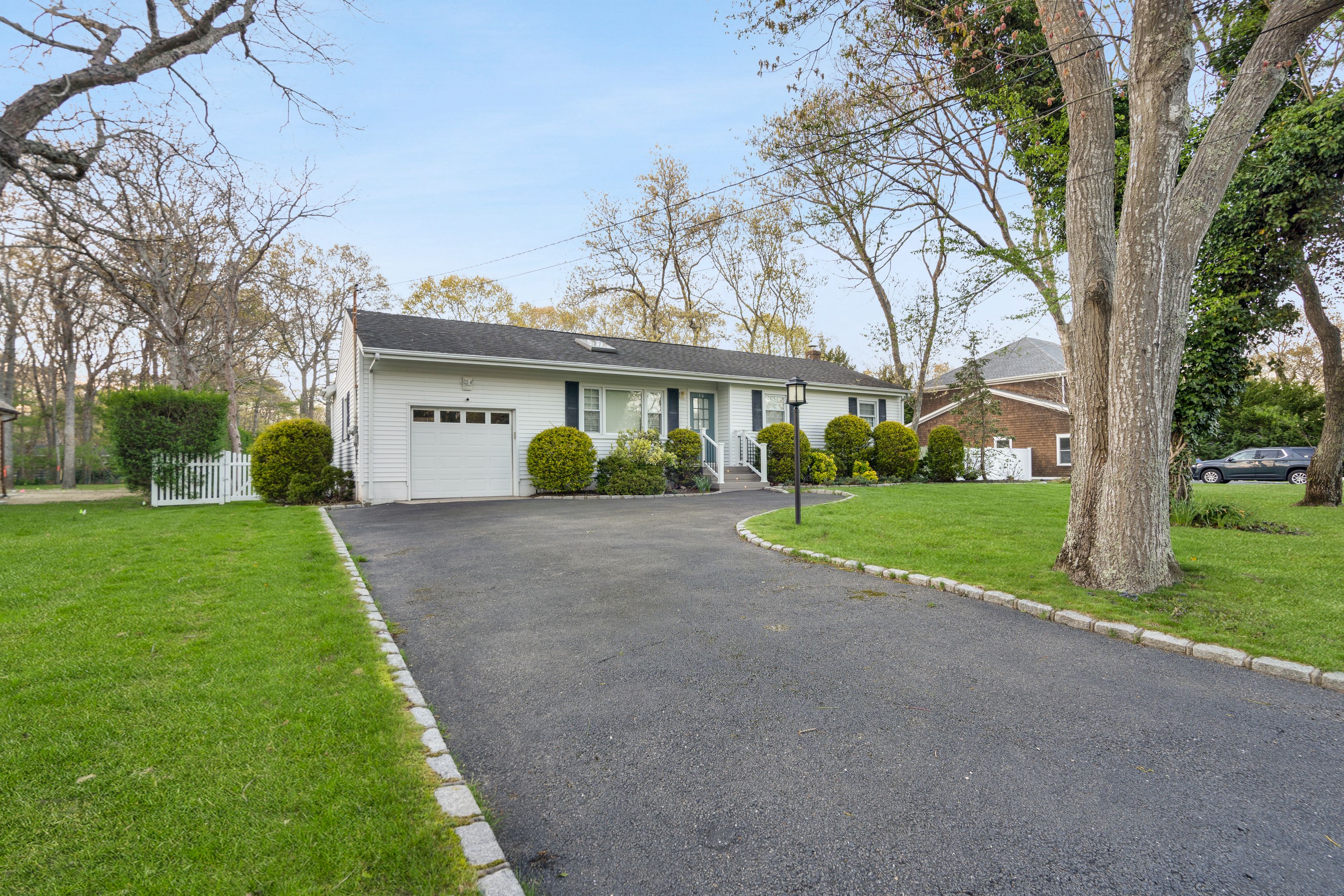 16 Birchwood Ln in East Quogue Out East