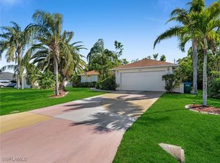 310 SE 27th Ter, Cape Coral, FL 33904