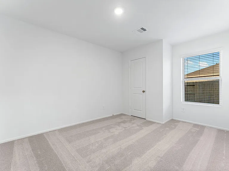 318 Harbor Bend Ct — Photo 15