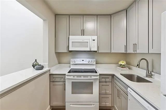 1765 Coliseum St #422 — Photo 5