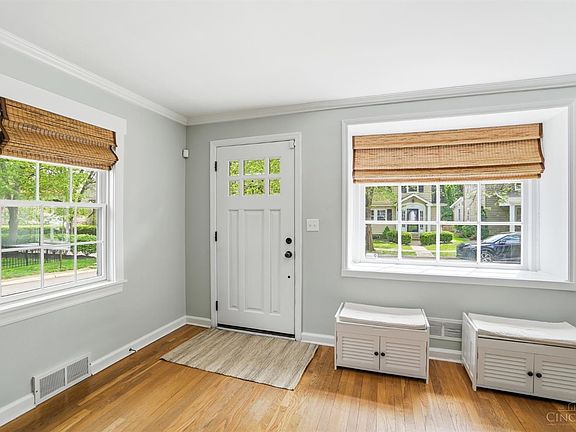 3rd image of 6640 Elm St