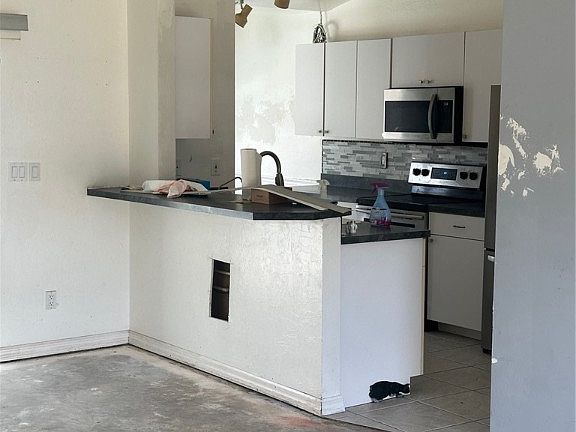 2nd image of 19148 Coconut Rd