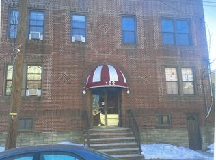 102 W 49th St APT 6, Bayonne, NJ 07002