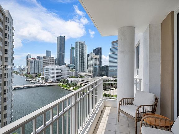 4th image of 801 Brickell Key Blvd APT 1805