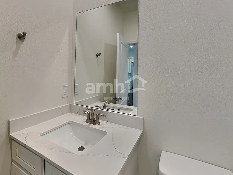 5696 Oesterle Rd — Photo 18
