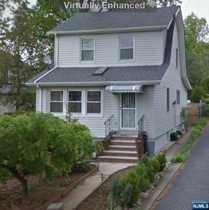 975 Virgil Ave, Ridgefield, NJ, 07657