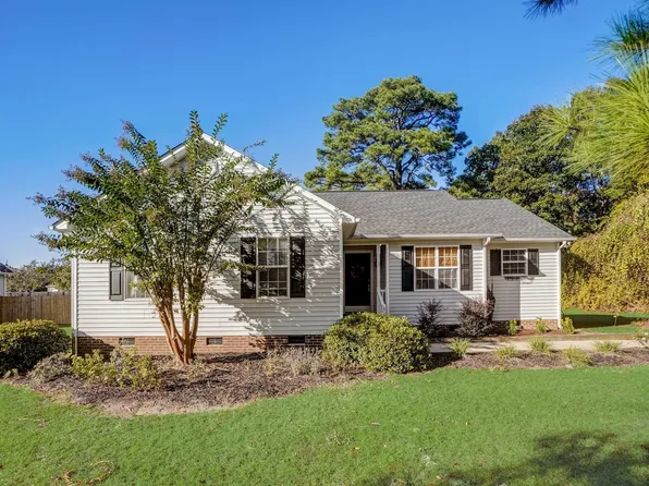 317 Parrish Farm Ln, Benson, NC 27504