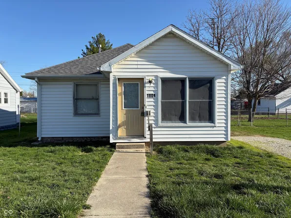 1804 W 15th St, Muncie, IN 47302
