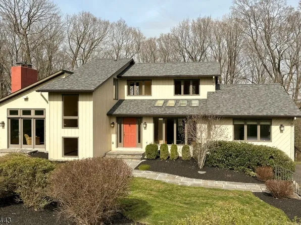 16 Laga Ct, East Amwell Twp., NJ 08551