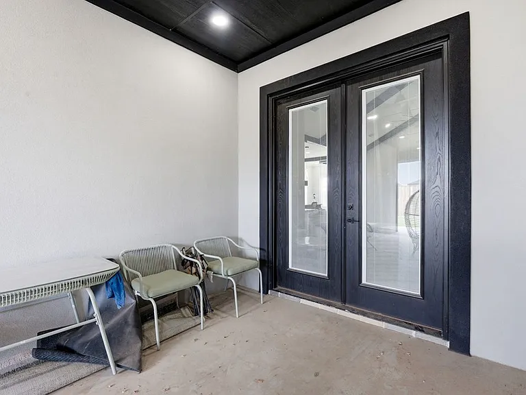 8619 La Jolla Dr — Photo 41