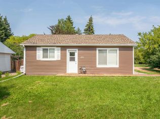 5712 50th Ave, Cold Lake, AB T9M 1S4