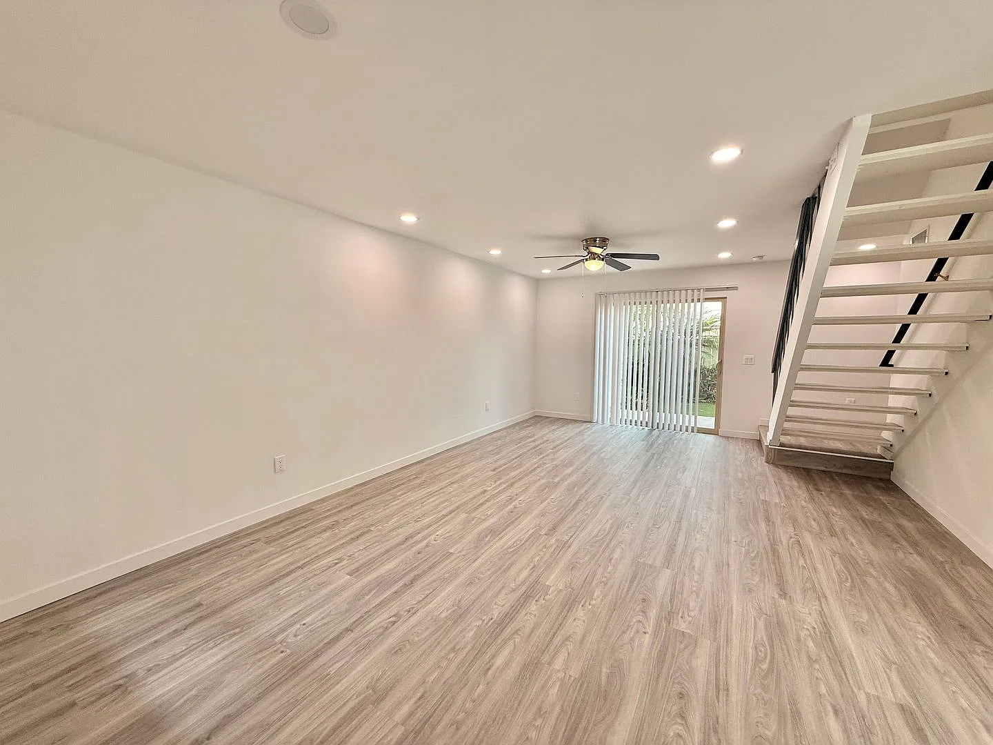 7388 Tooma St — Photo 3