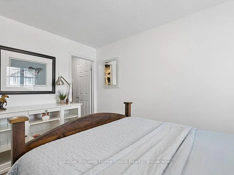 12 Ambrous Cres — Photo 26