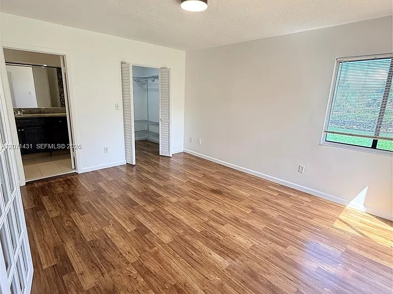 9645 SW 148th Pl #9645 — Photo 3