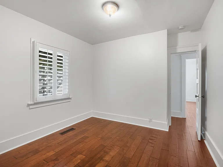 3375 Herman Ave — Photo 13