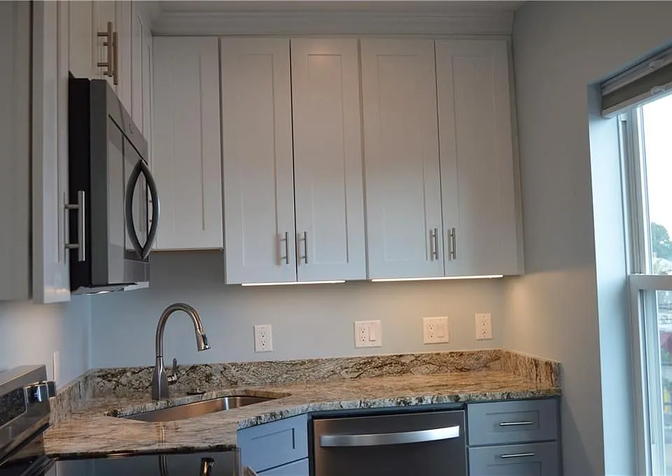 581 Central Ave #3R