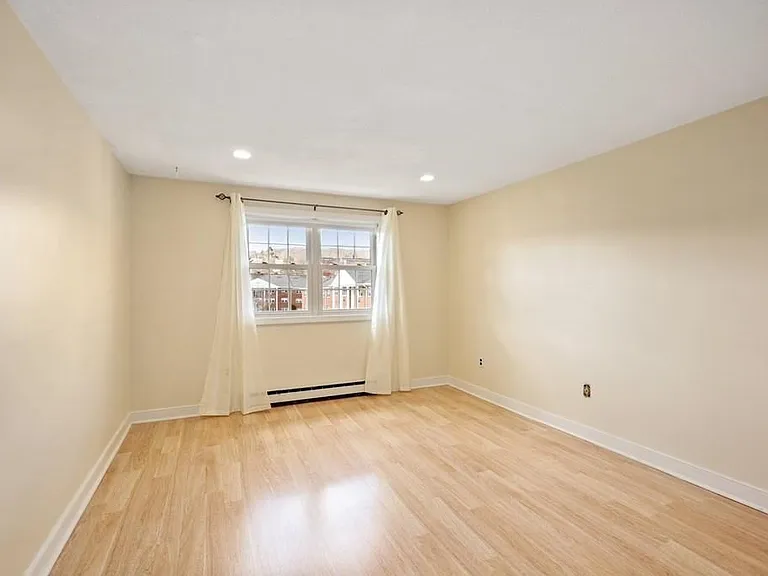 8 Old Colony Ln #10 — Photo 12