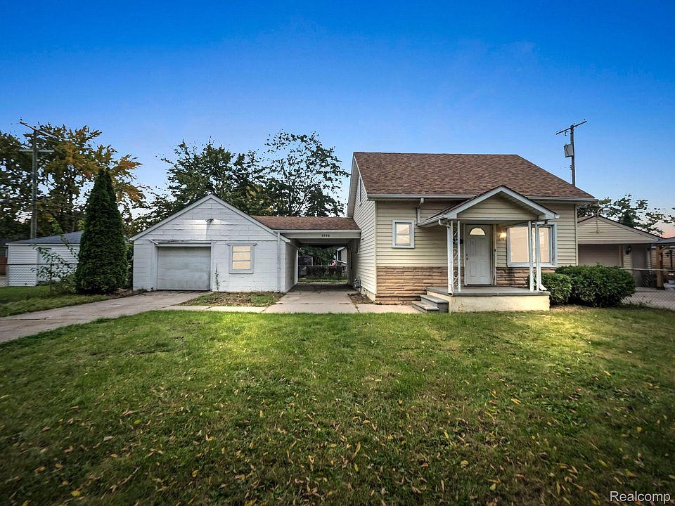 1st image of 1582 Pagel Ave