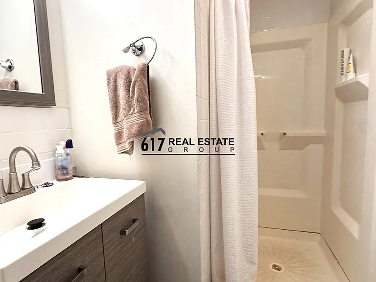 11 Royal St #3 — Photo 7