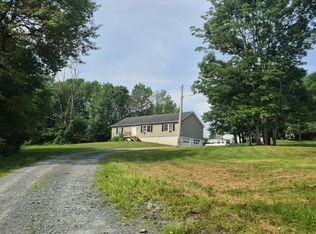 44 Long Meadow Dr, Honesdale, PA 18431