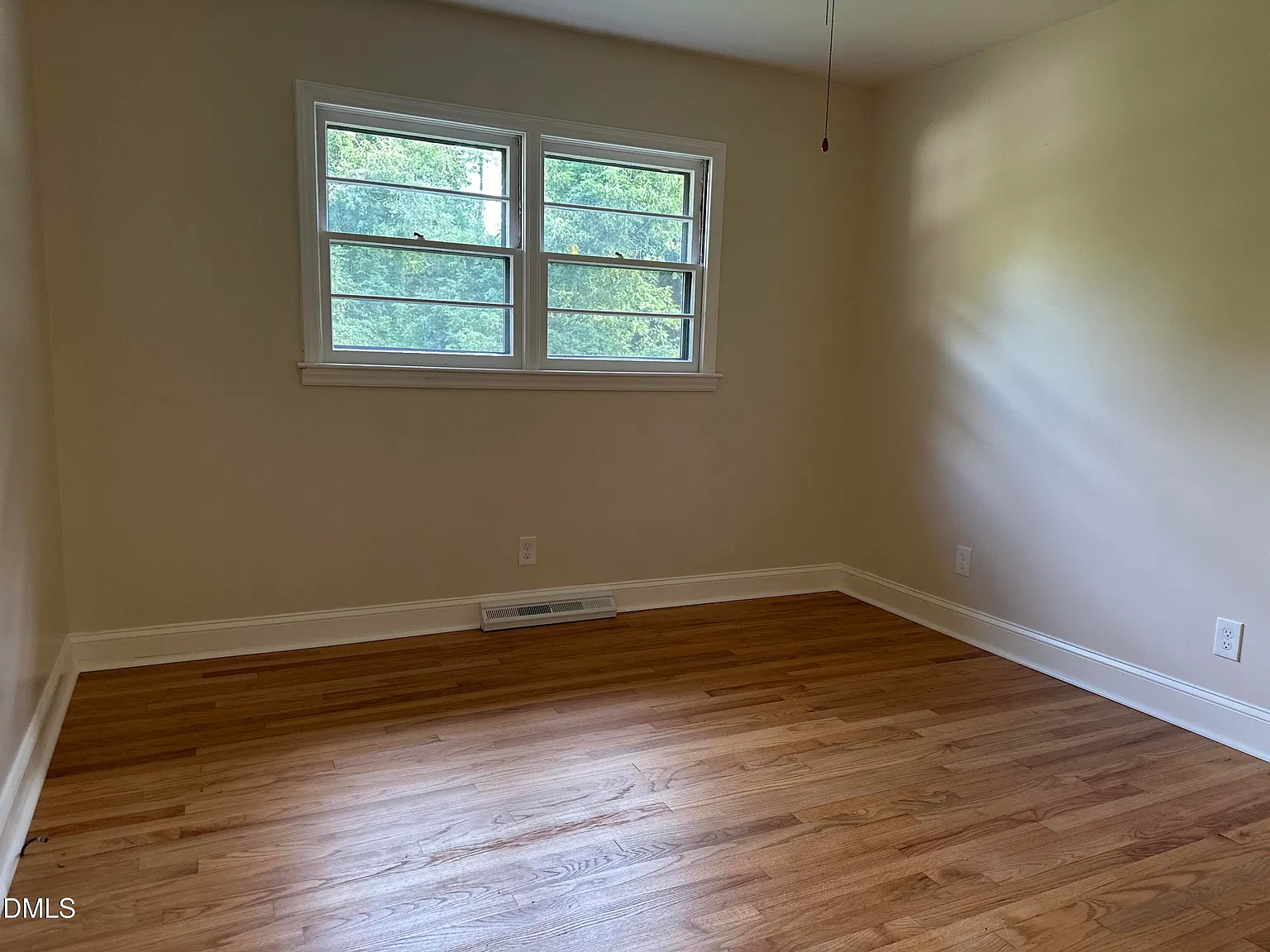 3 bed, 1.0 bath, $1,500 — Photo 4