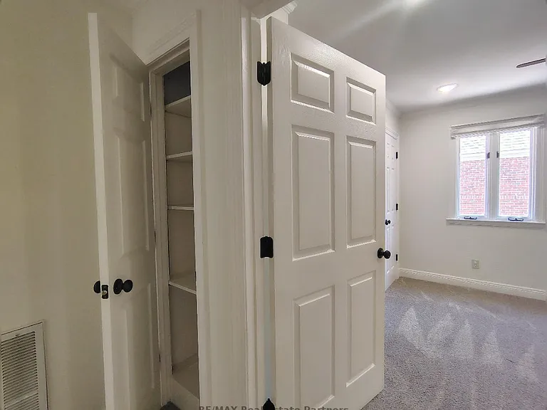 6 Tyler Cv — Photo 32