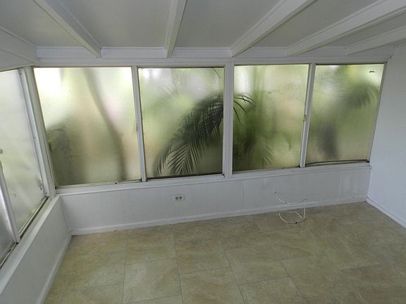 5th image of 1633 29th Ave N