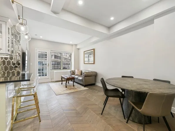 415 East 52nd Street image 1 of 7