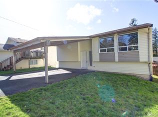 1905 Dakin St, Bellingham, WA 98229