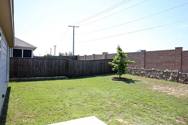 1416 Waggoner Dr — Photo 15