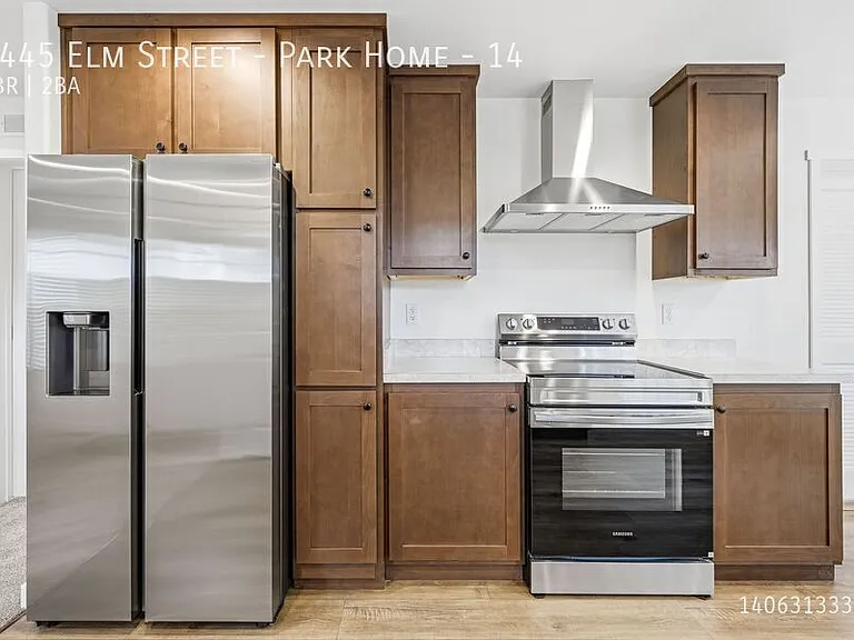 1445 Elm St #14 — Photo 6