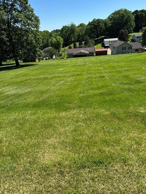 1st image of 360 Crescent Dr