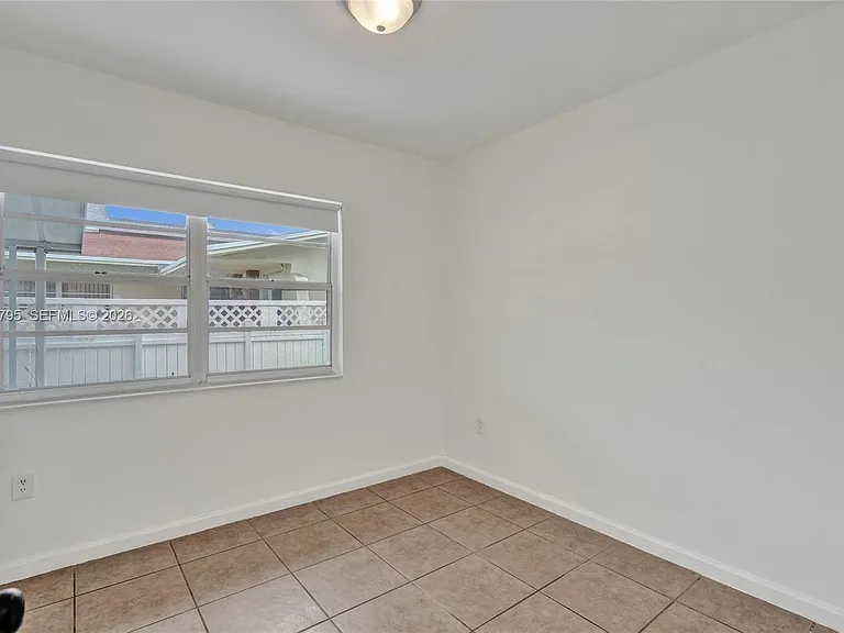 2920 SW 3rd St #2920 — Photo 10