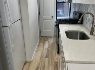 39 Henry St APT 11, New York, NY 10002