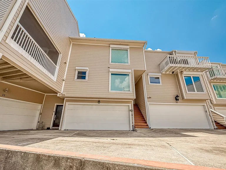 10 Mariner Village Dr — Photo 36